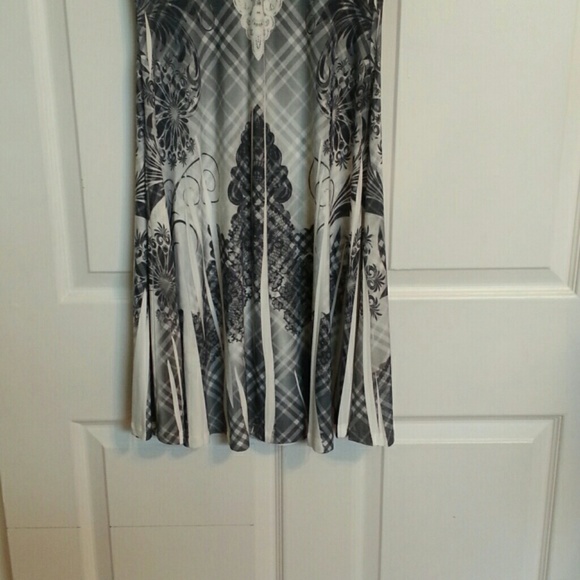 Hana Dress - Picture 5 of 6